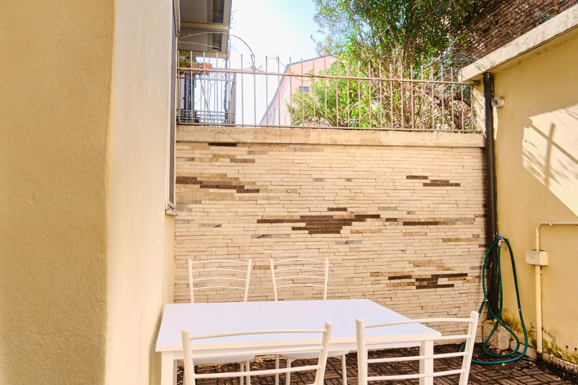 Apartment 300metri Dal Duomo Bilocale Con Corte Privata Padova